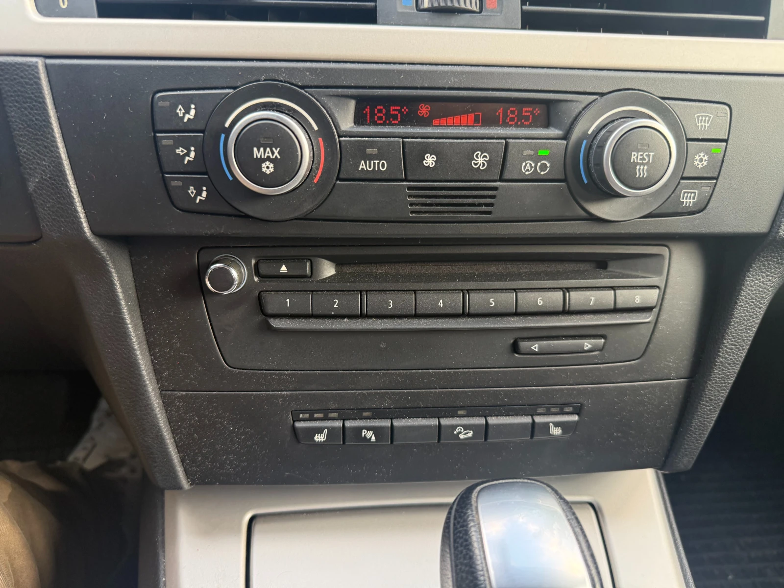 BMW 330 Xdrive, снимка 11 - Автомобили и джипове - 55692069