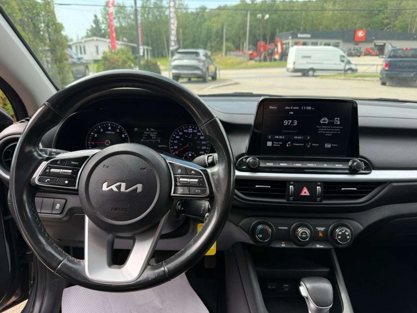 Kia Forte, снимка 10 - Автомобили и джипове - 56019952