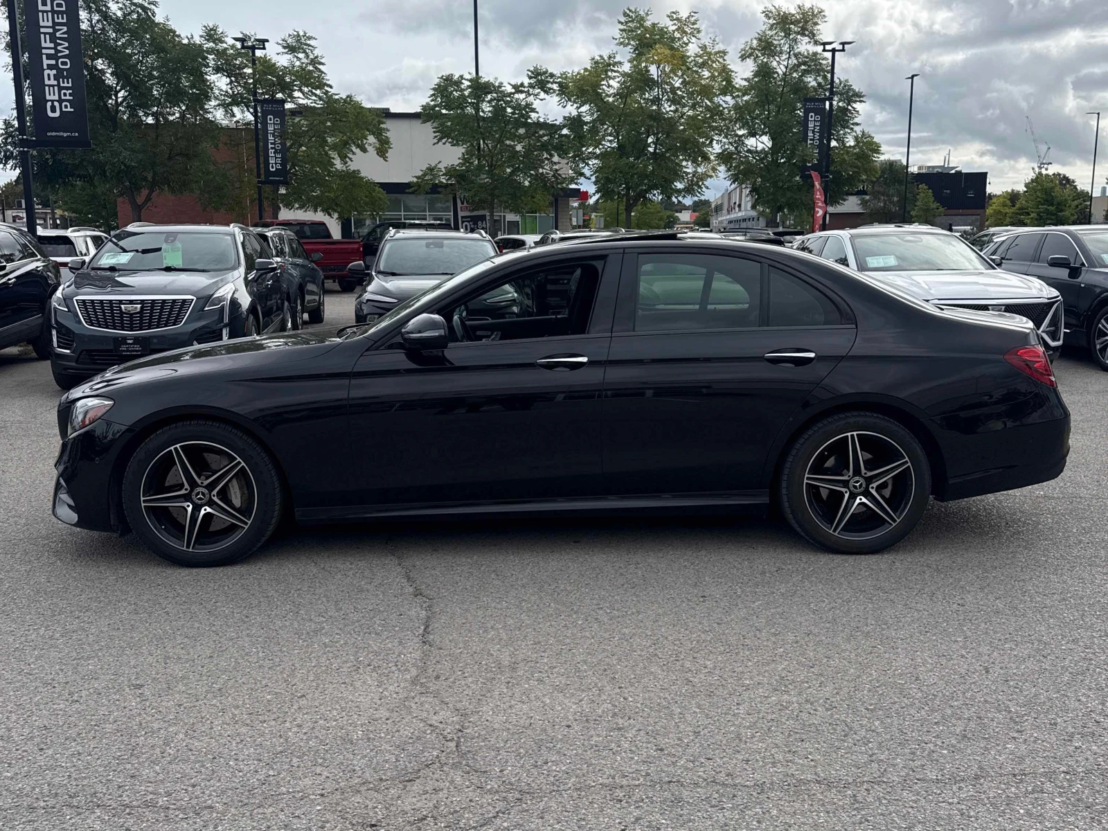 Mercedes-Benz E 350 * АВТОКРЕДИТ БЕЗ ПЪРВОНАЧАЛНА ВНОСКА* , снимка 2 - Автомобили и джипове - 56149066