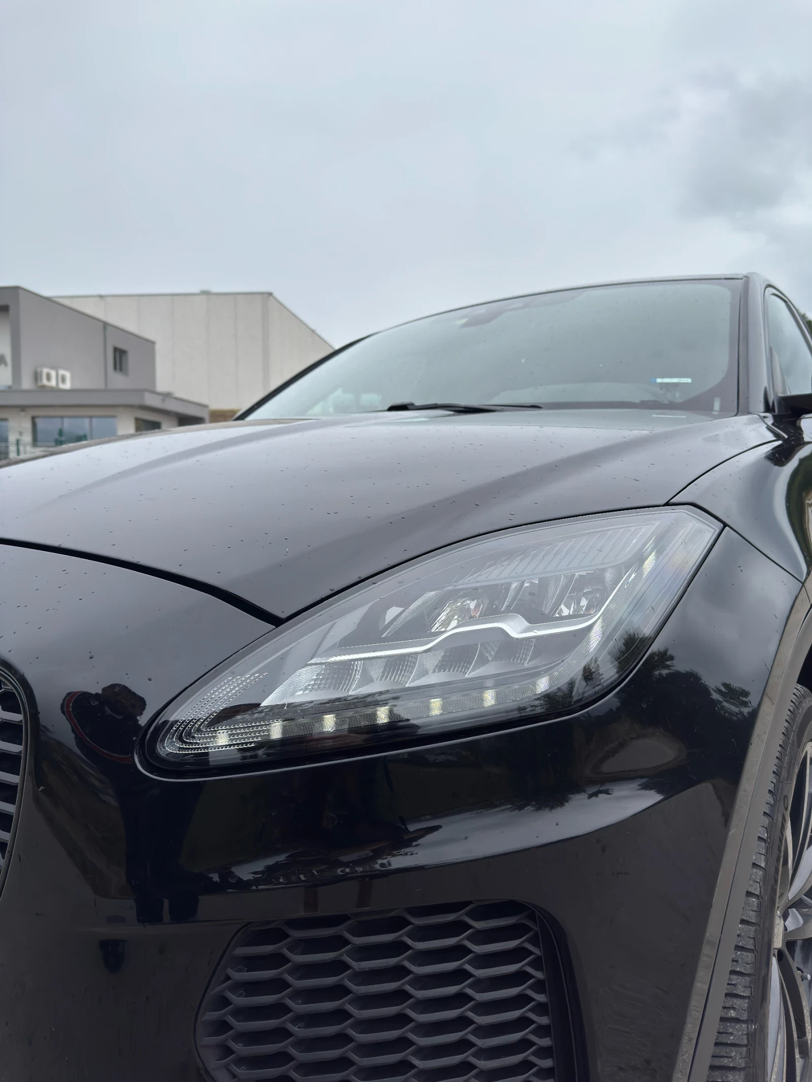 Jaguar E-pace R-Dynamic, снимка 7 - Автомобили и джипове - 56238308