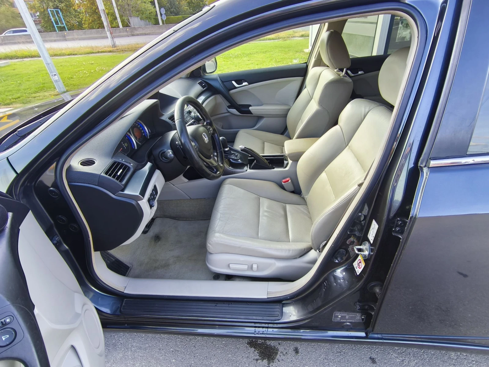 Honda Accord 2.4i Advanced safety , снимка 10 - Автомобили и джипове - 56330340