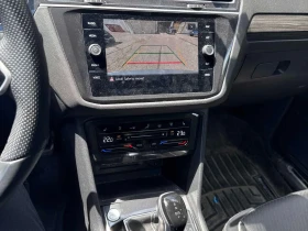 VW Tiguan  Highline R Line / PANO / MEMORY / Fender / ОБДУХ, снимка 10