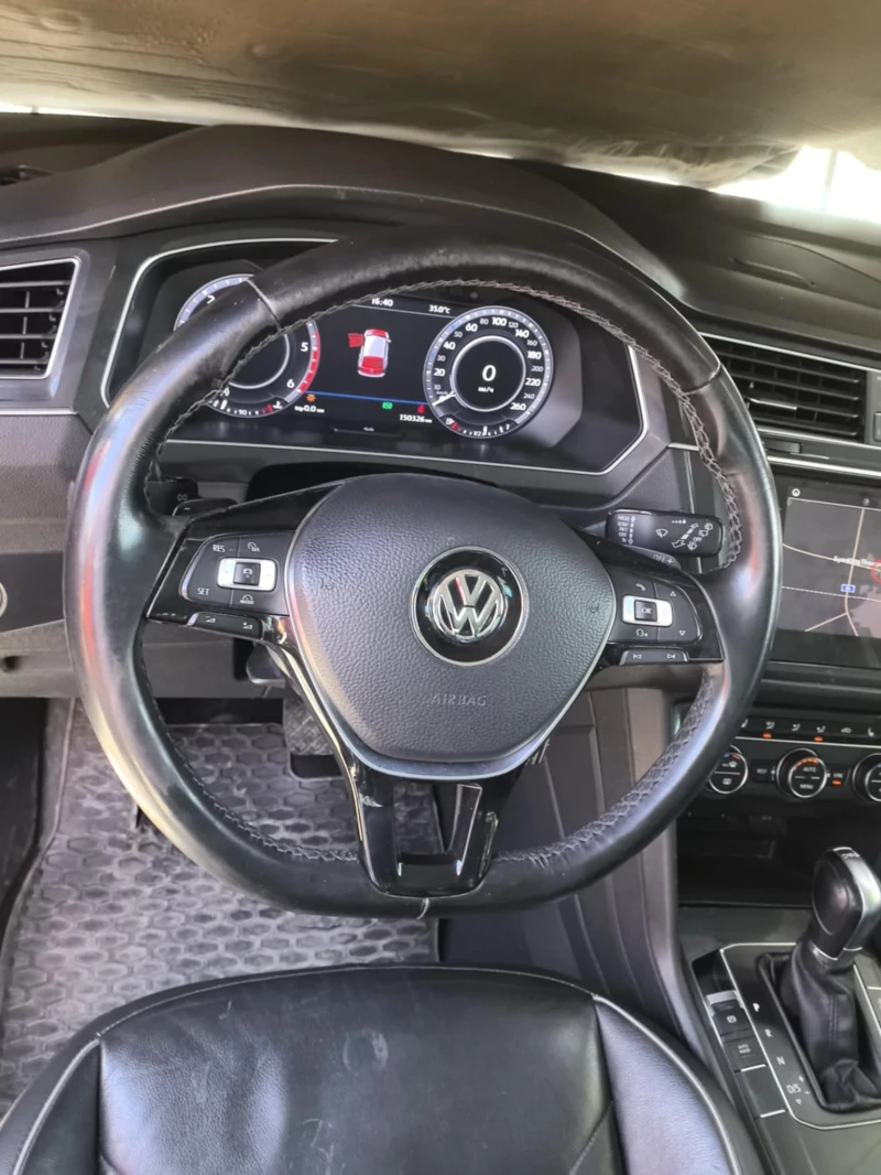 VW Tiguan 2.0tdi, снимка 10 - Автомобили и джипове - 51367836