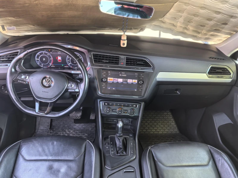 VW Tiguan 2.0tdi, снимка 9 - Автомобили и джипове - 51367836