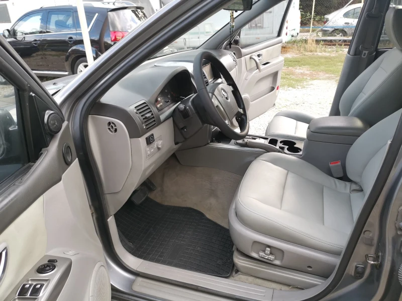 Kia Sorento 3.5 V6 AVTOMAT GAZ , снимка 9 - Автомобили и джипове - 51995820