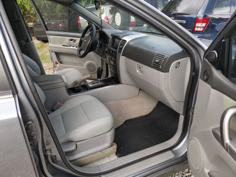 Kia Sorento 3.5 V6 AVTOMAT GAZ , снимка 10 - Автомобили и джипове - 51995820