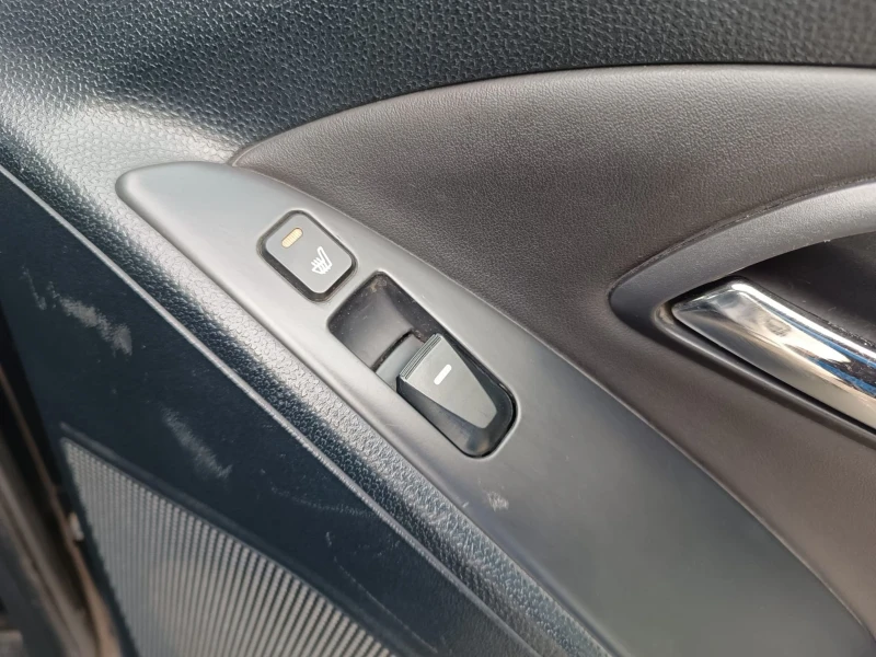 Hyundai IX35 1.7CRDI Кожа Подгрев, снимка 11 - Автомобили и джипове - 52362618