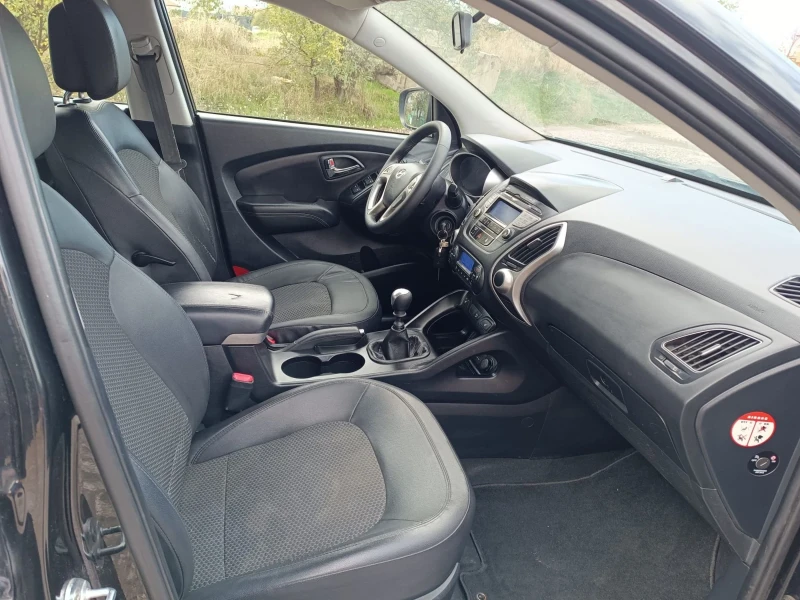 Hyundai IX35 1.7CRDI Кожа Подгрев, снимка 7 - Автомобили и джипове - 52362618