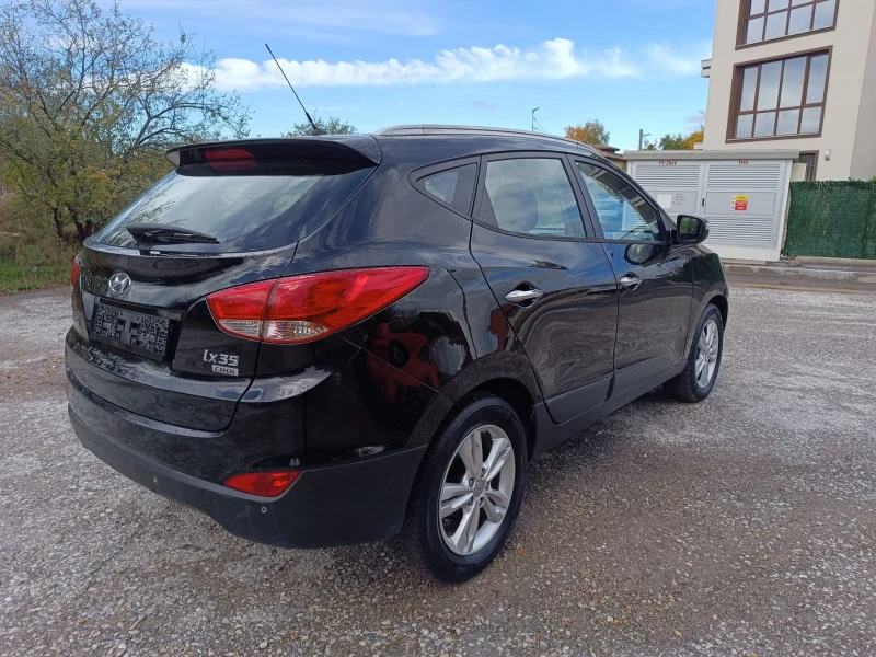Hyundai IX35 1.7CRDI Кожа Подгрев, снимка 6 - Автомобили и джипове - 52362618