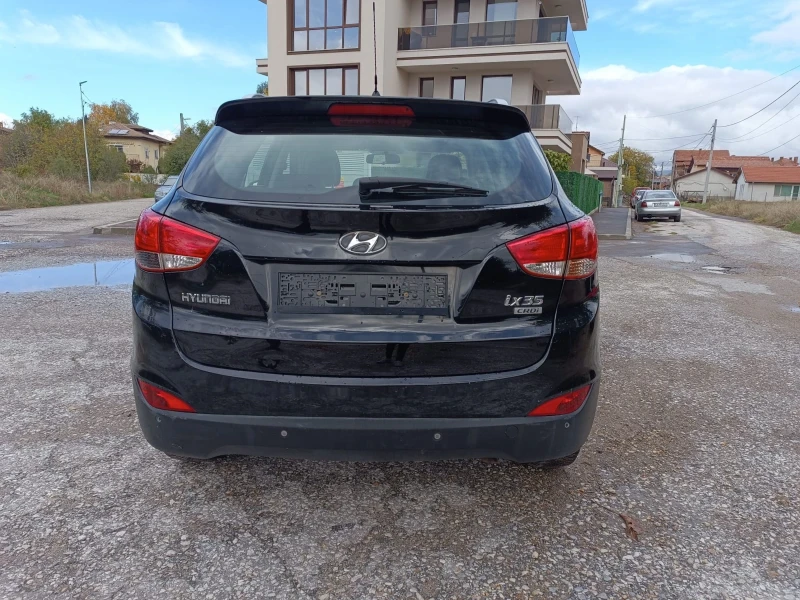 Hyundai IX35 1.7CRDI Кожа Подгрев, снимка 3 - Автомобили и джипове - 52362618