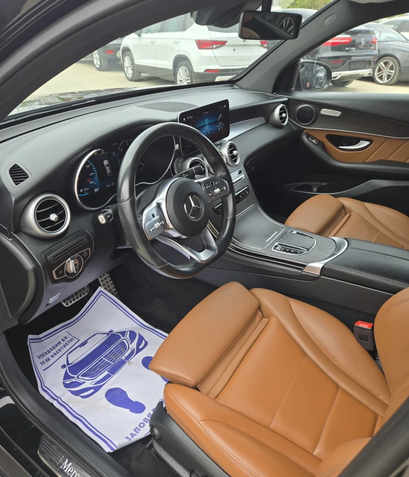 Mercedes-Benz GLC 220 AMG* 360* DIGITAL* KEYLESS GO* COUPE* TOP* , снимка 13 - Автомобили и джипове - 52327830