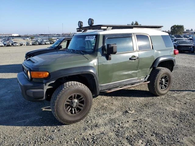 Toyota Fj cruiser СЕРВИЗНА ИСТОРИЯ, снимка 2 - Автомобили и джипове - 48611986