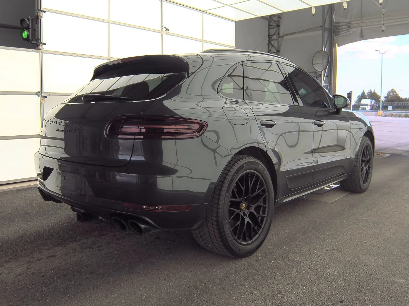 Porsche Macan GTS* ПАНО* ОБДУХ* КАМЕРА* ЦЕНА ДО БЪЛГАРИЯ - изображение 4