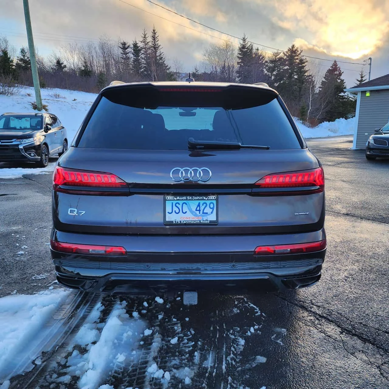 Audi Q7 * Progressiv * CARFAX * ПАНО * ОБДУХВАНЕ * 7 МЕСТА - изображение 4