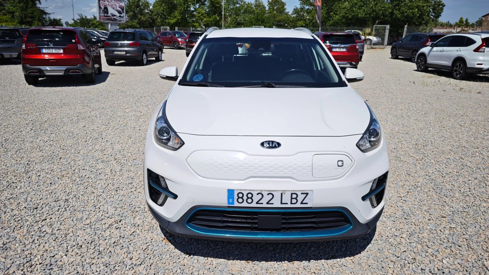 Kia Niro НАЛИЧНА В РУСЕ СМЯНА НА ЦВЯТ 1000евро, снимка 3 - Автомобили и джипове - 53908108