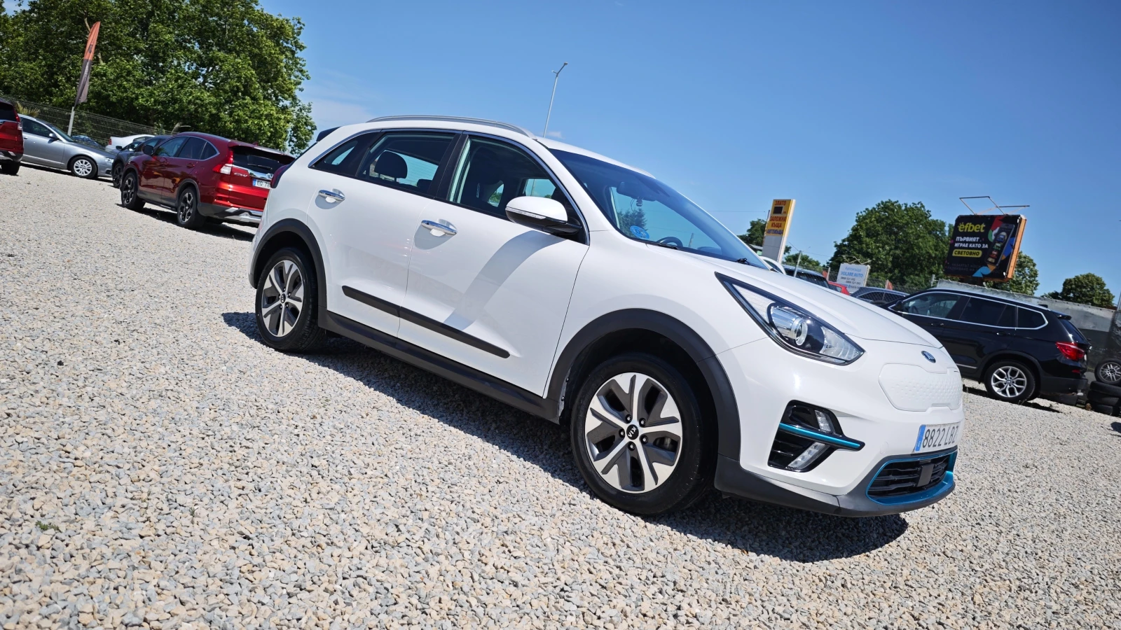 Kia Niro НАЛИЧНА В РУСЕ СМЯНА НА ЦВЯТ 1000евро, снимка 5 - Автомобили и джипове - 53908108