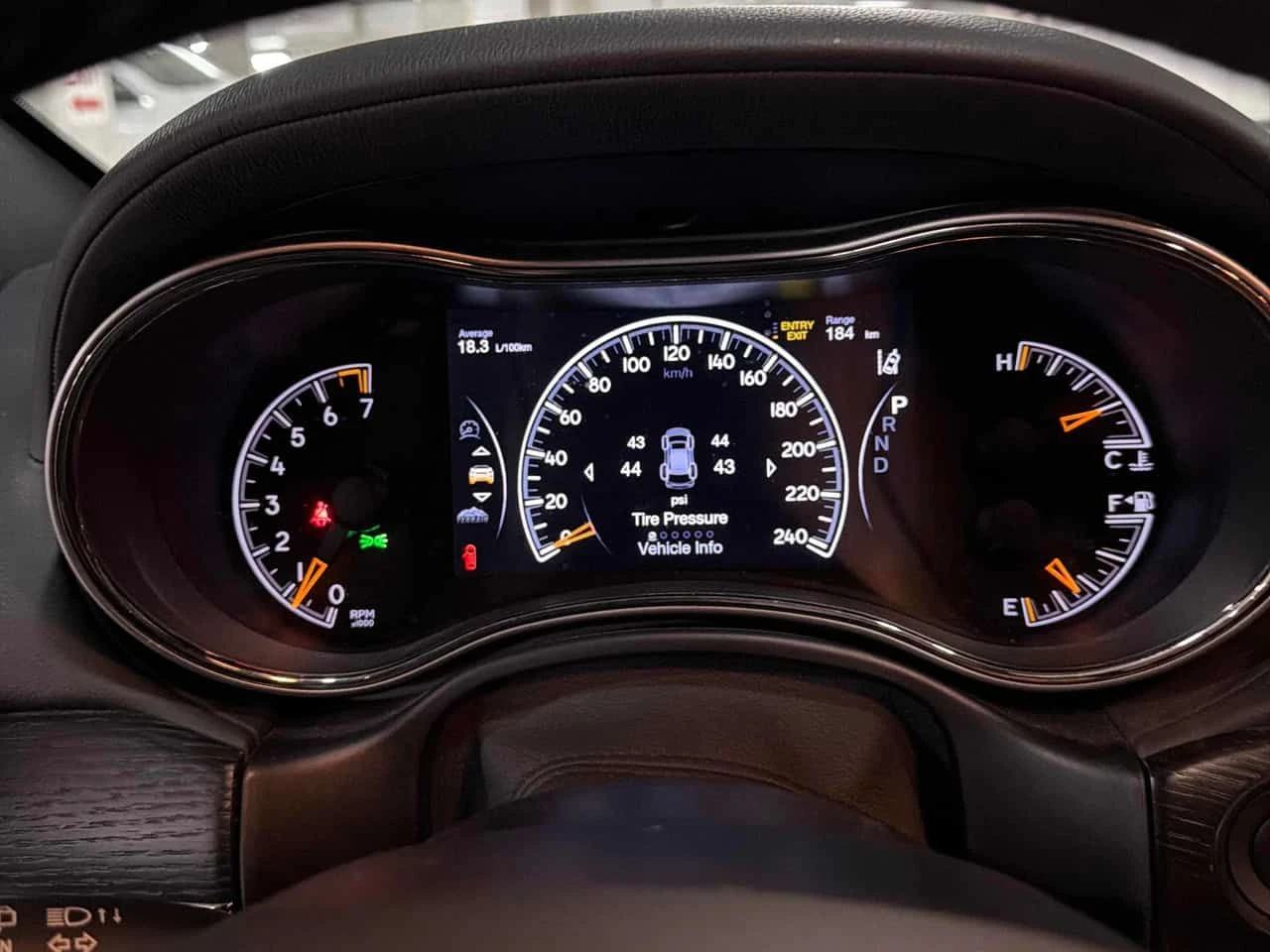 Jeep Grand cherokee | DISTRONIC | ПОДГРЕВ | CARFAX | ПАНОРАМА | , снимка 8 - Автомобили и джипове - 54860329