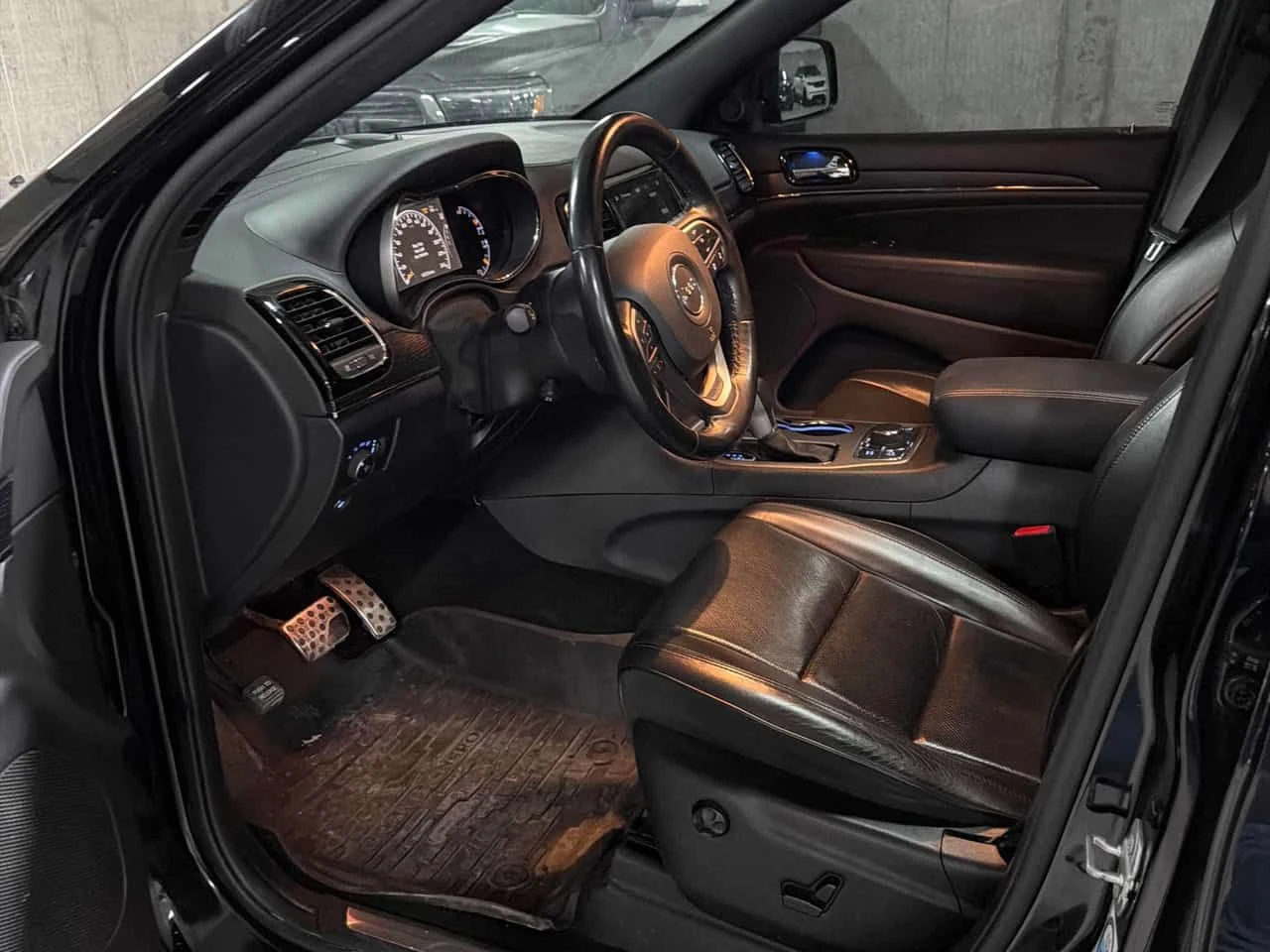 Jeep Grand cherokee | DISTRONIC | ПОДГРЕВ | CARFAX | ПАНОРАМА | , снимка 5 - Автомобили и джипове - 54860329