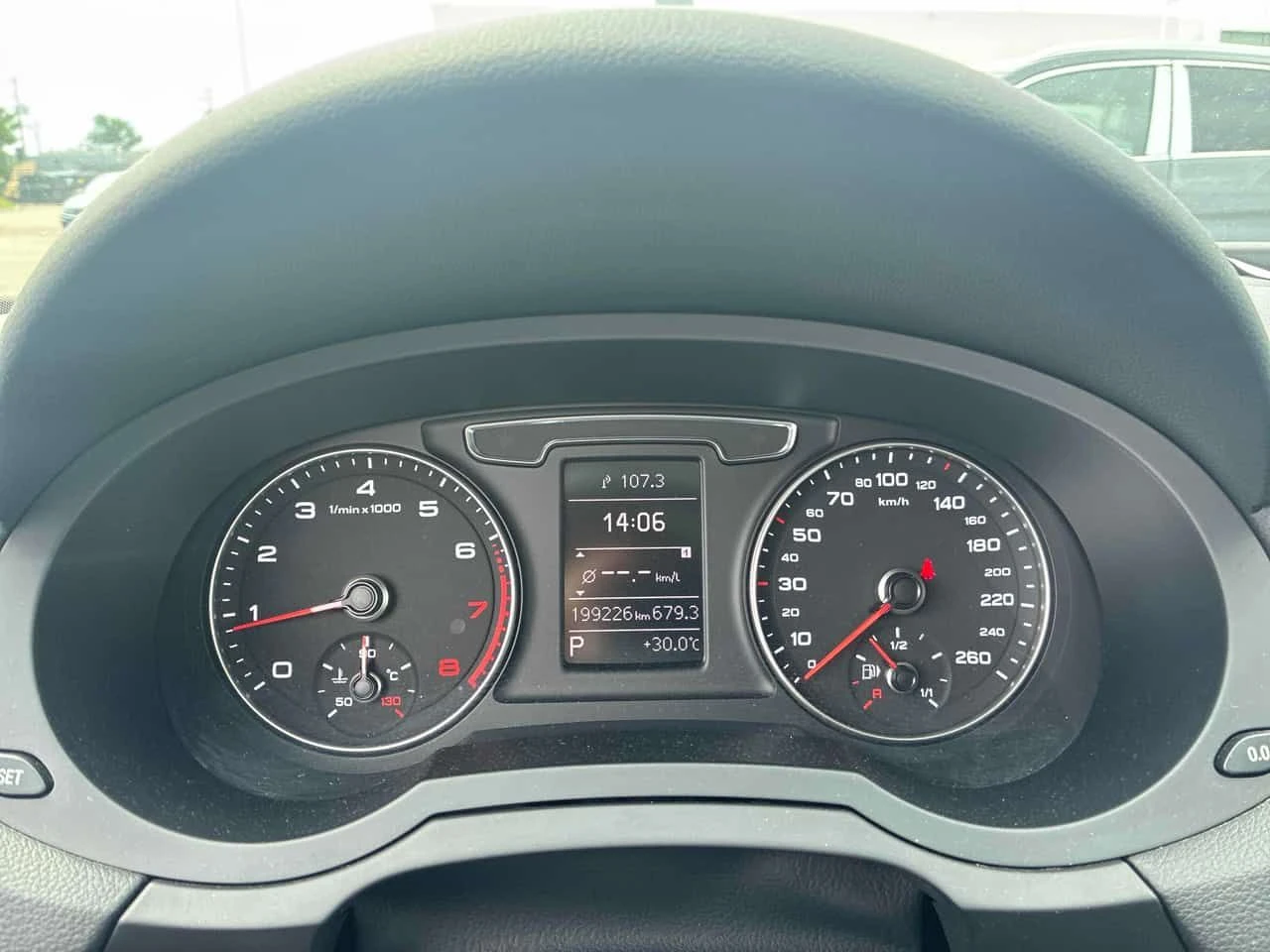 Audi Q3 * Technik * ЛИЦЕНЗИРАН ДИЛЪР * CARFAX, снимка 8 - Автомобили и джипове - 55593443
