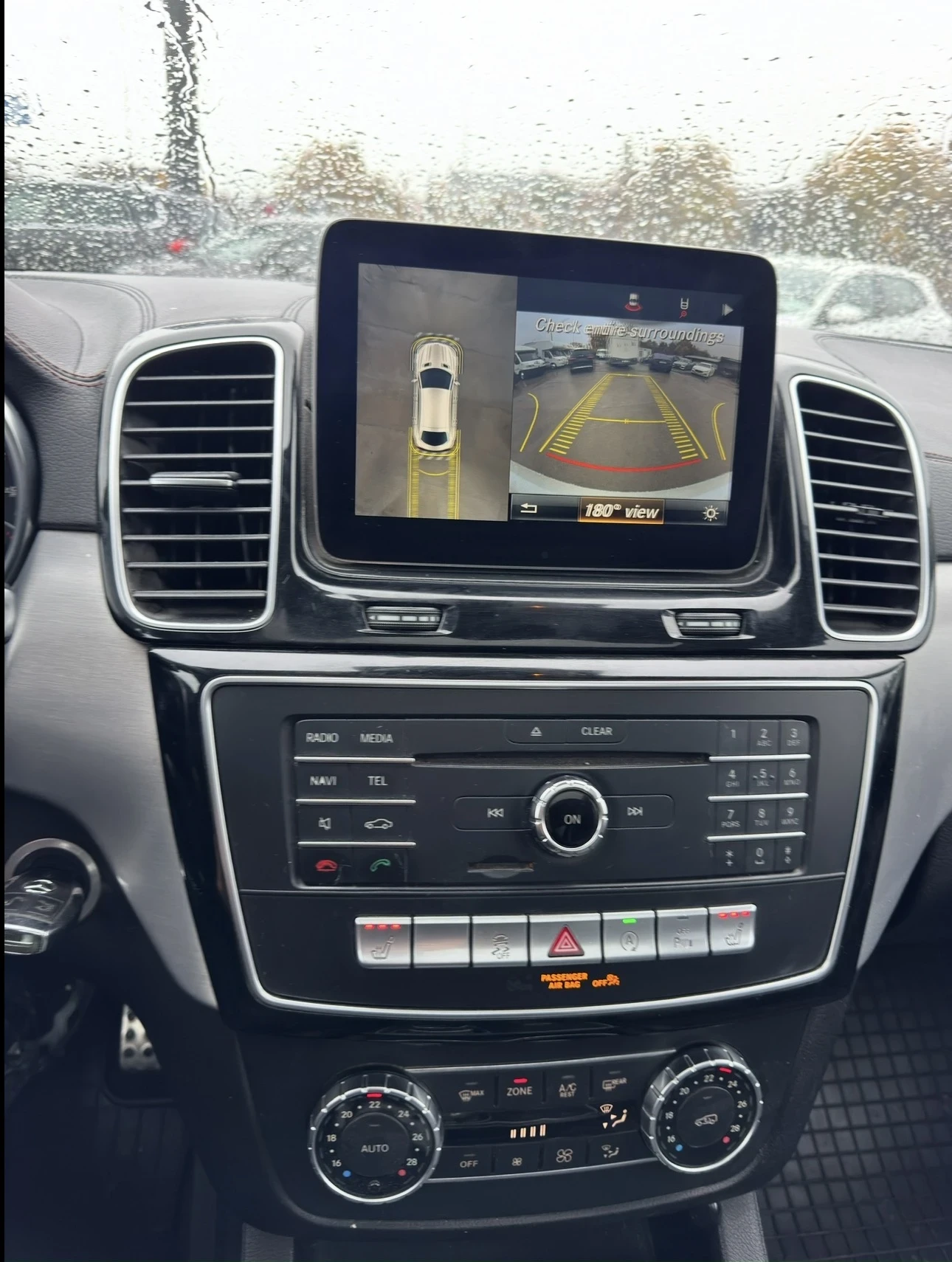 Mercedes-Benz GLE 350 AMG / ПАНОРАМА / ПОДГРЕВ / 360 КАМЕРИ / HARMAN, снимка 7 - Автомобили и джипове - 56736538