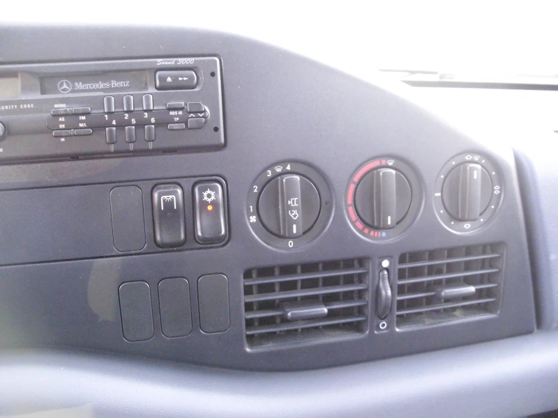 Mercedes-Benz 412 самосвал клима н1, снимка 8 - Бусове и автобуси - 51600223