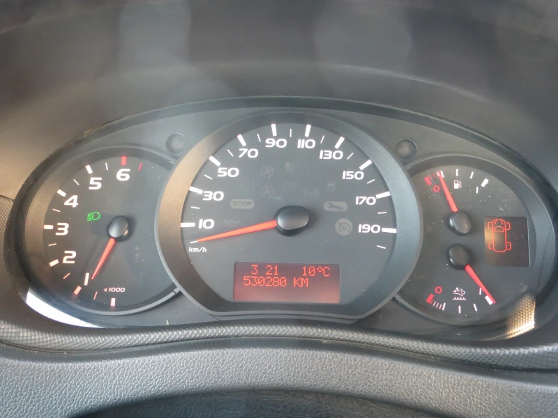 Renault Master 2.3 DCI ШАСИ-КАБИНА, снимка 10 - Бусове и автобуси - 52386369