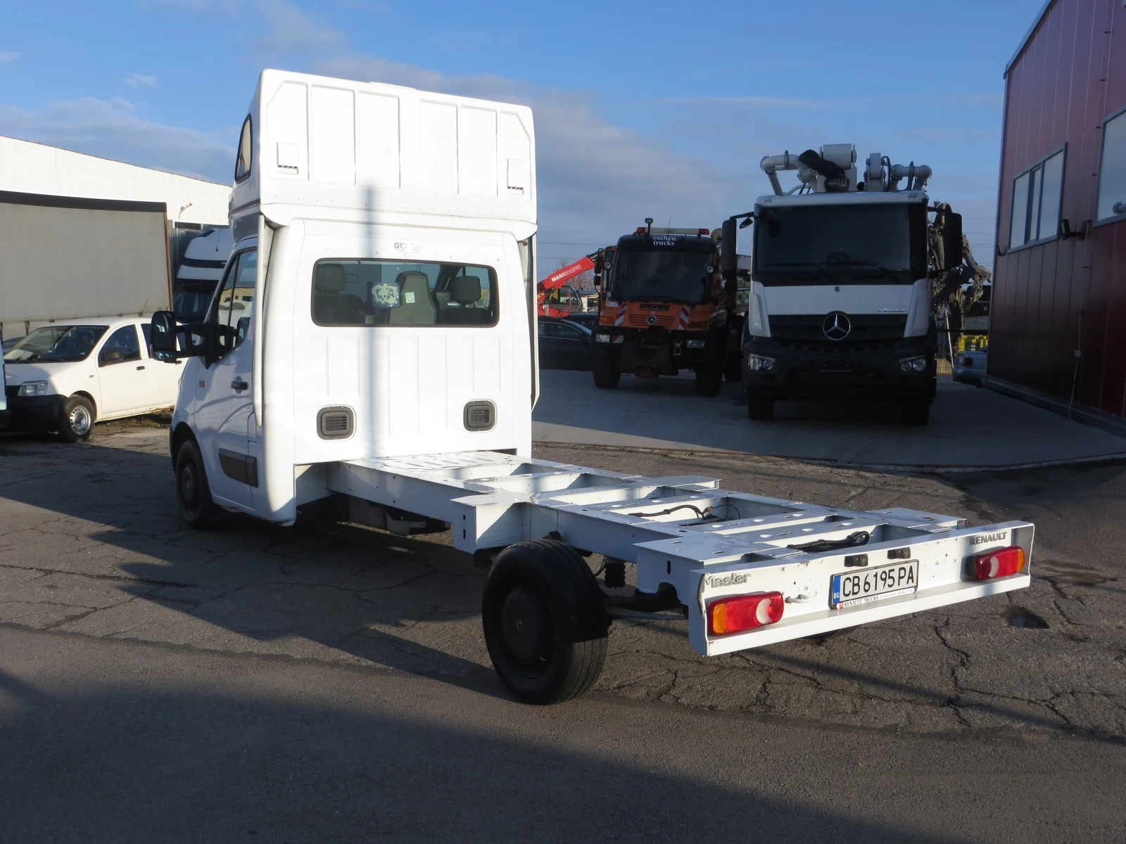 Renault Master 2.3 DCI ШАСИ-КАБИНА - изображение 3