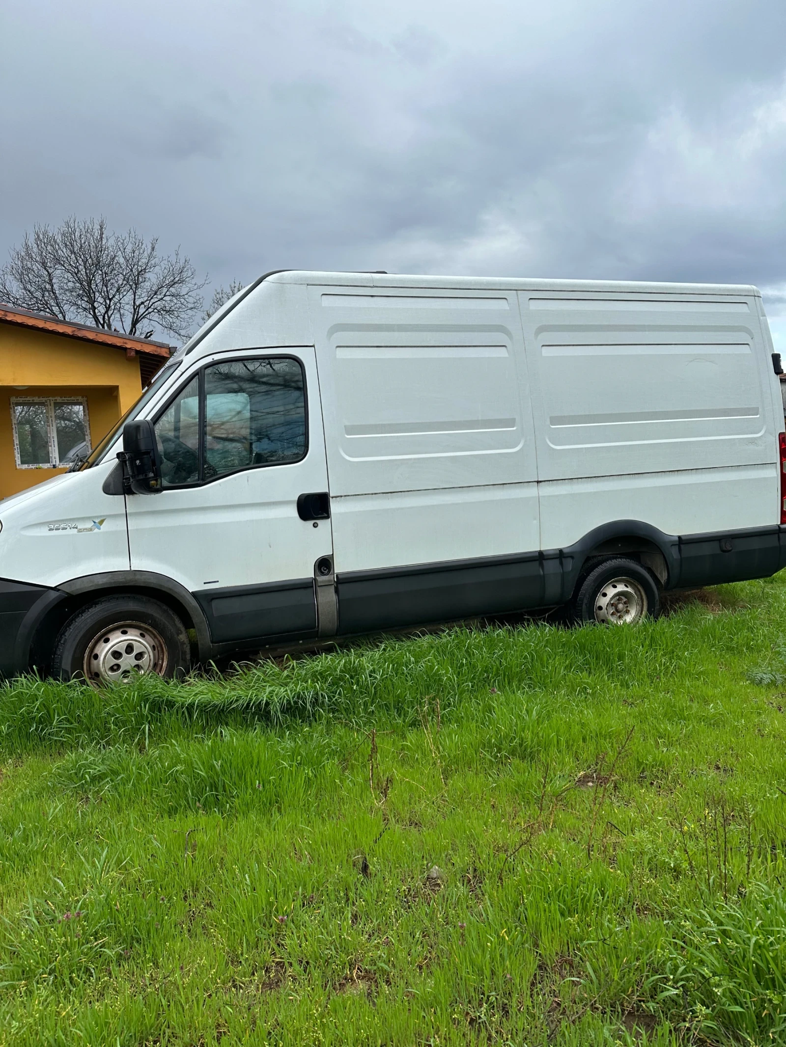 Iveco 35s11 Метан, снимка 2 - Бусове и автобуси - 54413956