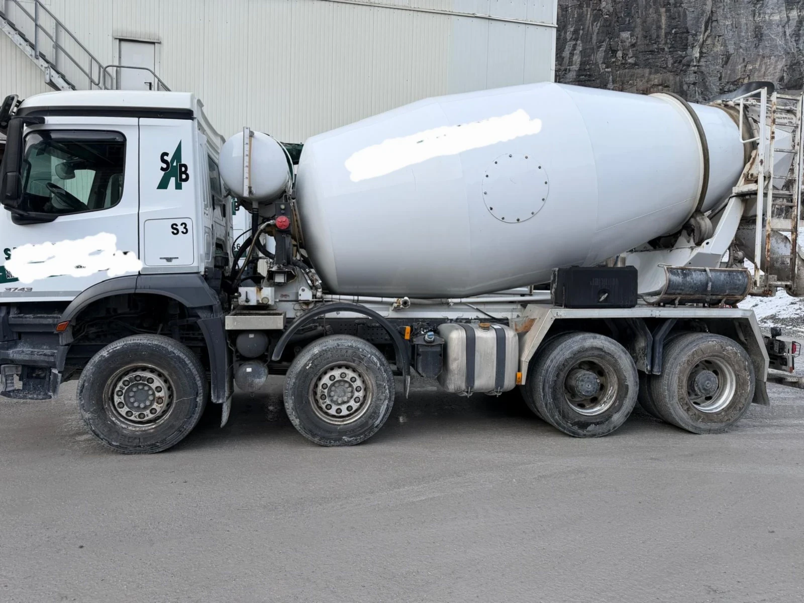 Mercedes-Benz Arocs 37 430 EURO 6 8X4 10 куб см - изображение 4