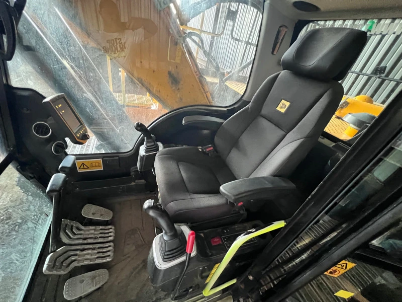 Багер JCB JS220LC+ , снимка 5 - Индустриална техника - 47698392