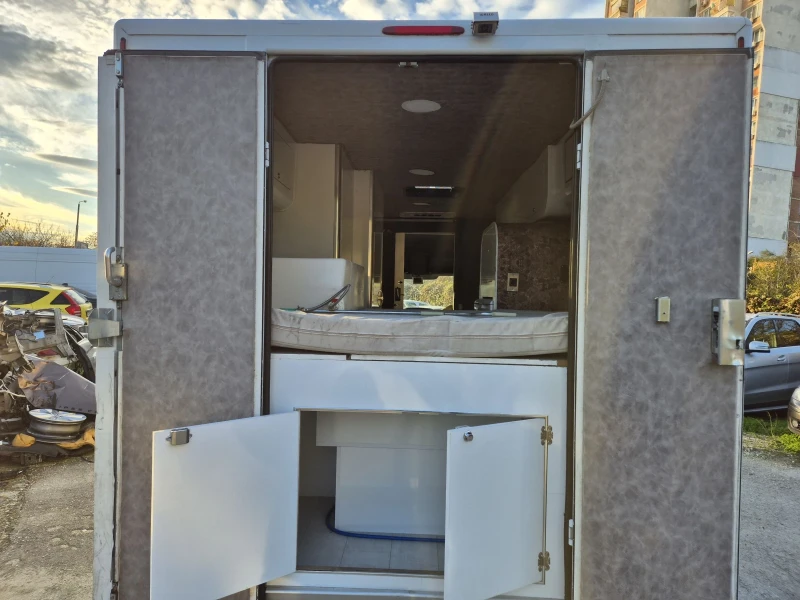 Кемпер Mercedes-Benz Sprinter 2.2 дизел, снимка 8 - Каравани и кемпери - 52540756