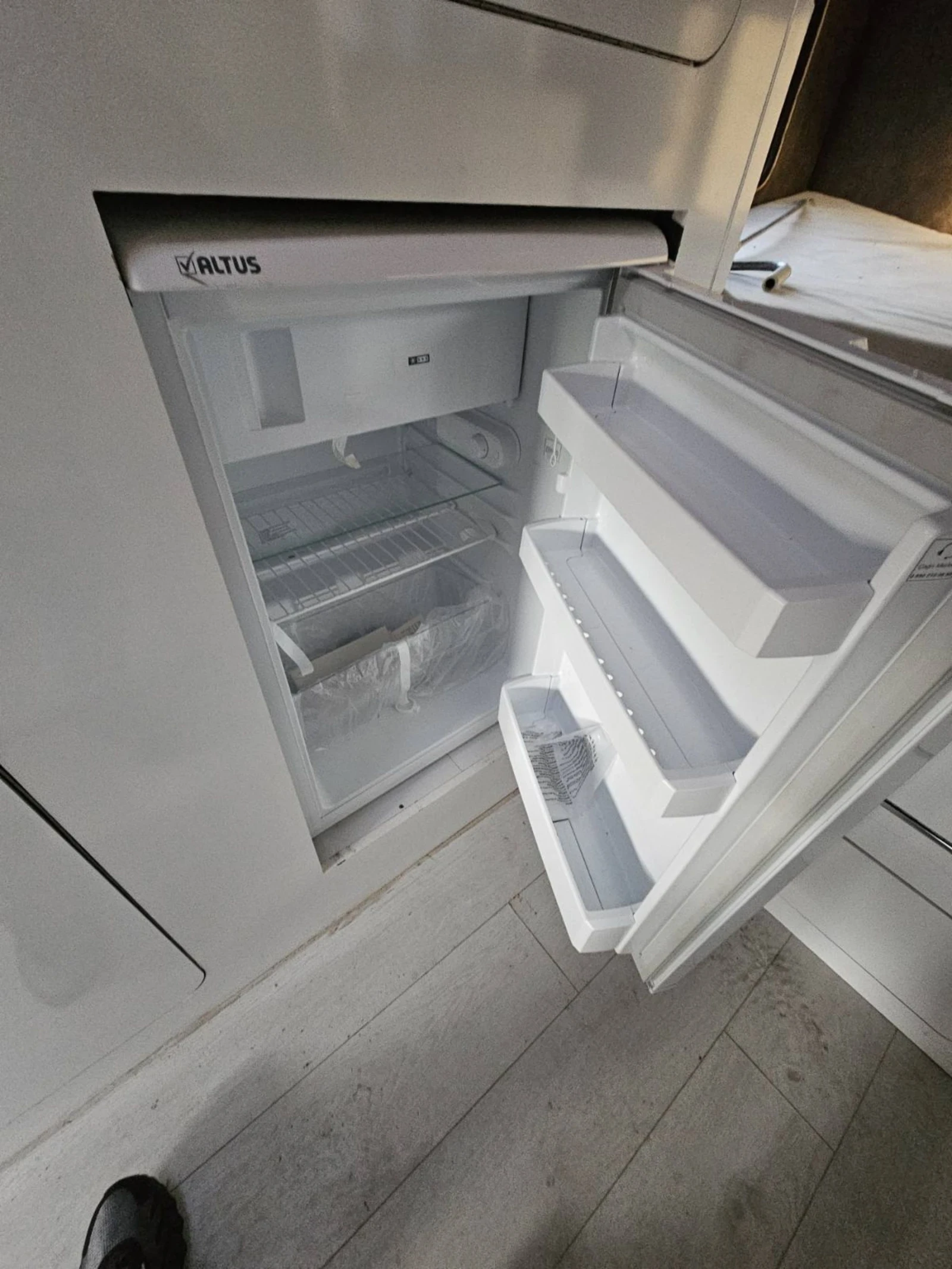 Кемпер Mercedes-Benz Sprinter 2.2 дизел - изображение 9