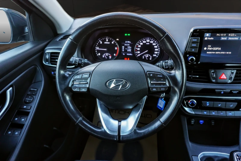 Hyundai I30 1.6 CRDI SW COMFORT, снимка 11 - Автомобили и джипове - 34858079