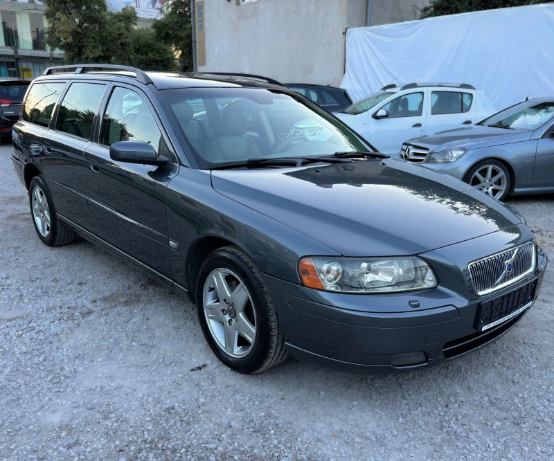 Volvo V70 2.4 D5 , снимка 3 - Автомобили и джипове - 46594584