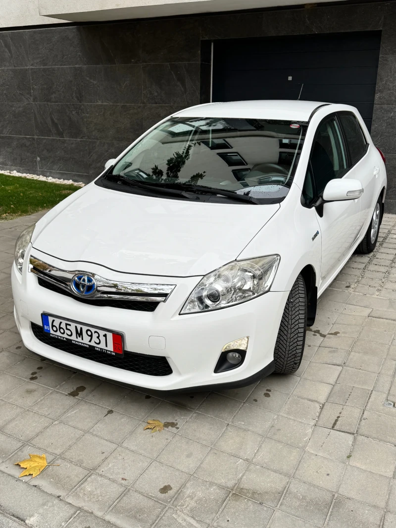 Toyota Auris 1.8 HYBRID 116000 ХИЛ.ПЪЛНА ИСТОРИЯ, снимка 1 - Автомобили и джипове - 47824632