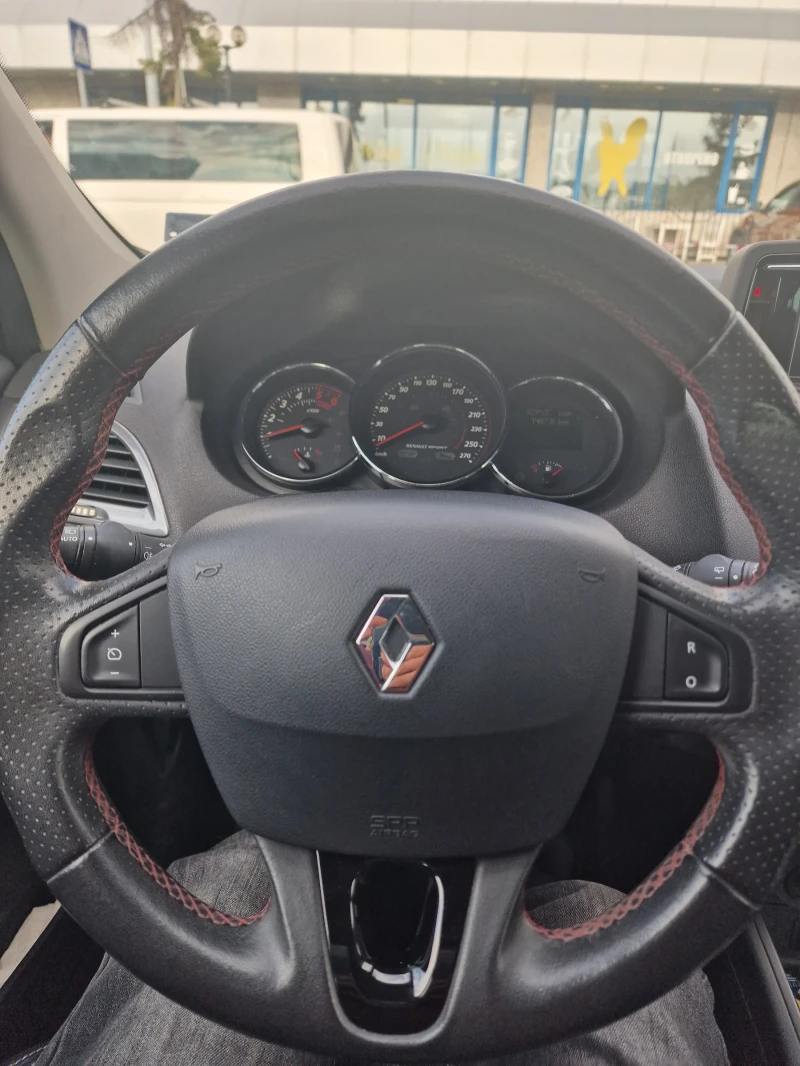 Renault Megane GT, снимка 2 - Автомобили и джипове - 48030317