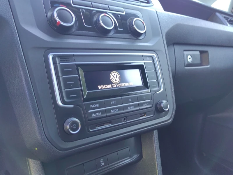 VW Caddy 2.0tdi BM euro 6, снимка 15 - Автомобили и джипове - 51360214