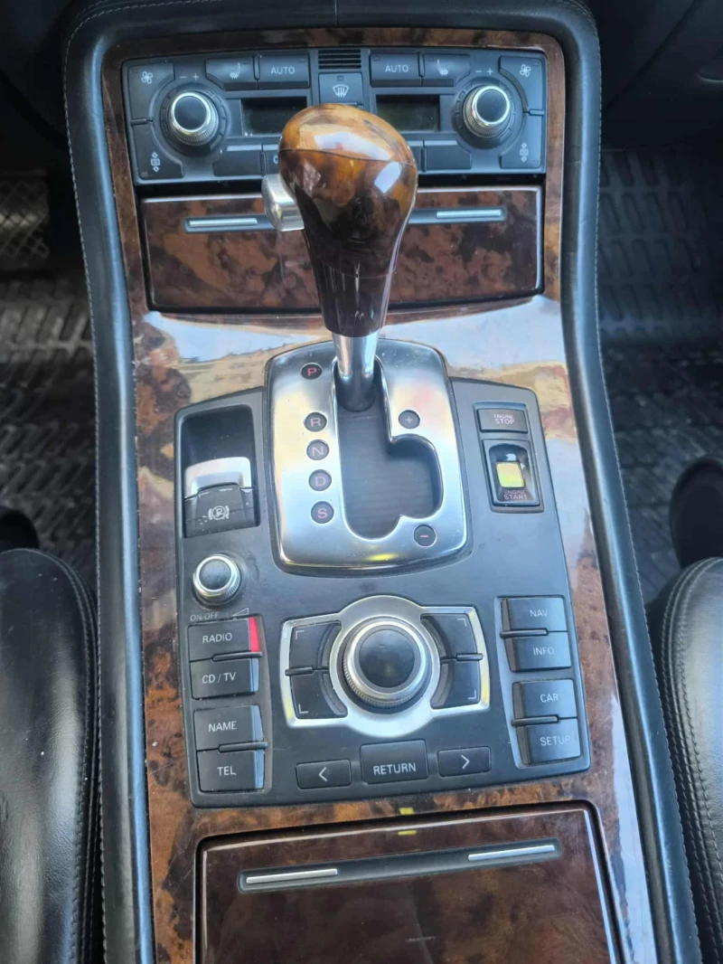 Audi A8 4.2Long, снимка 7 - Автомобили и джипове - 52396719