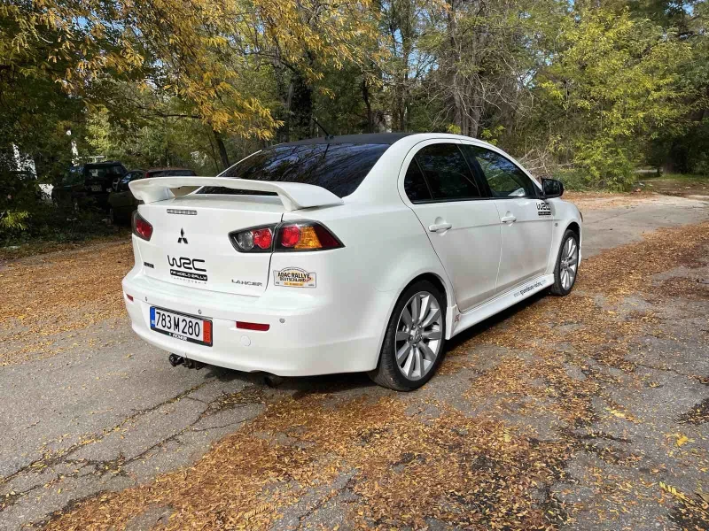 Mitsubishi Lancer 1.8 , снимка 7 - Автомобили и джипове - 52443118