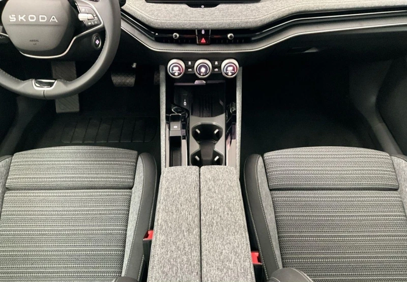 Skoda Superb 2.0TSI* DISTR* 360CAM* KEYLESS* , снимка 10 - Автомобили и джипове - 52474675