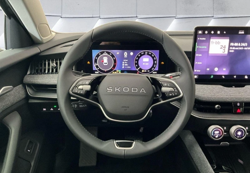 Skoda Superb 2.0TSI* DISTR* 360CAM* KEYLESS* , снимка 7 - Автомобили и джипове - 52474675