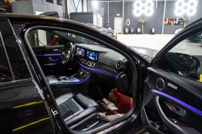 Mercedes-Benz E 220 D FULL AMG LINE ДИГИТАЛНО ТАБЛО ПАНО ЛИЗИНГ 100%, снимка 12 - Автомобили и джипове - 53013953