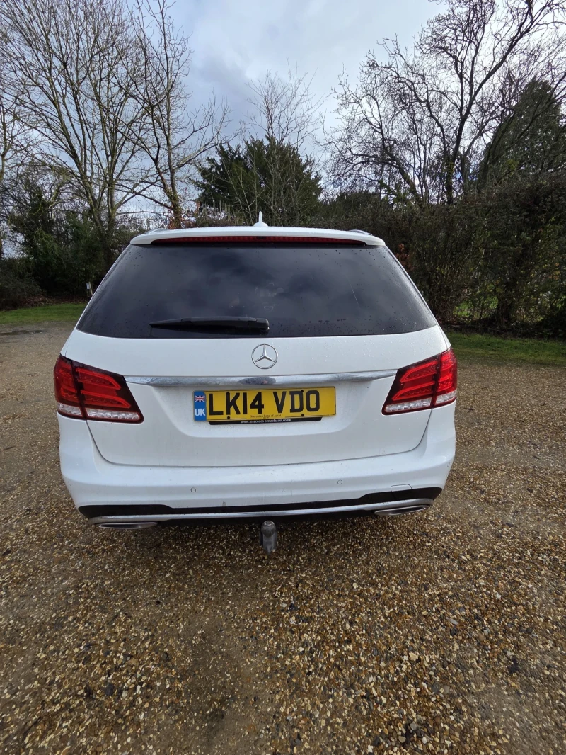 Mercedes-Benz E 220 AMG, снимка 4 - Автомобили и джипове - 53154129