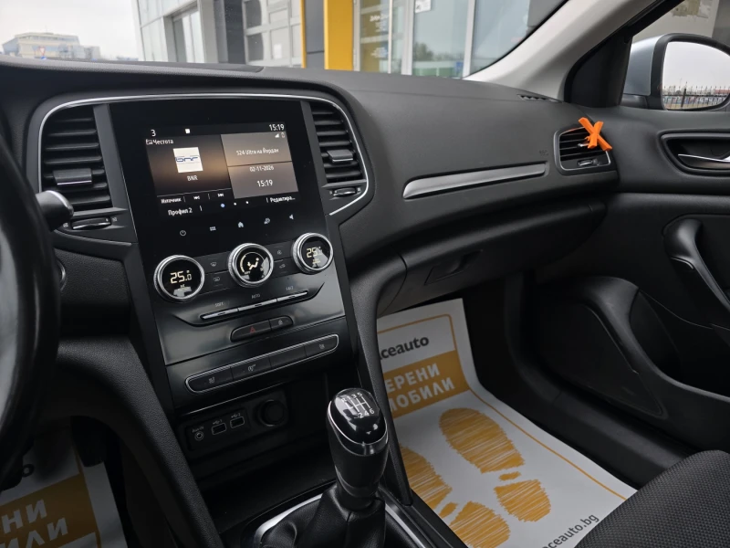 Renault Megane 1.3TCe/140к.с/Techno, снимка 13 - Автомобили и джипове - 53451253