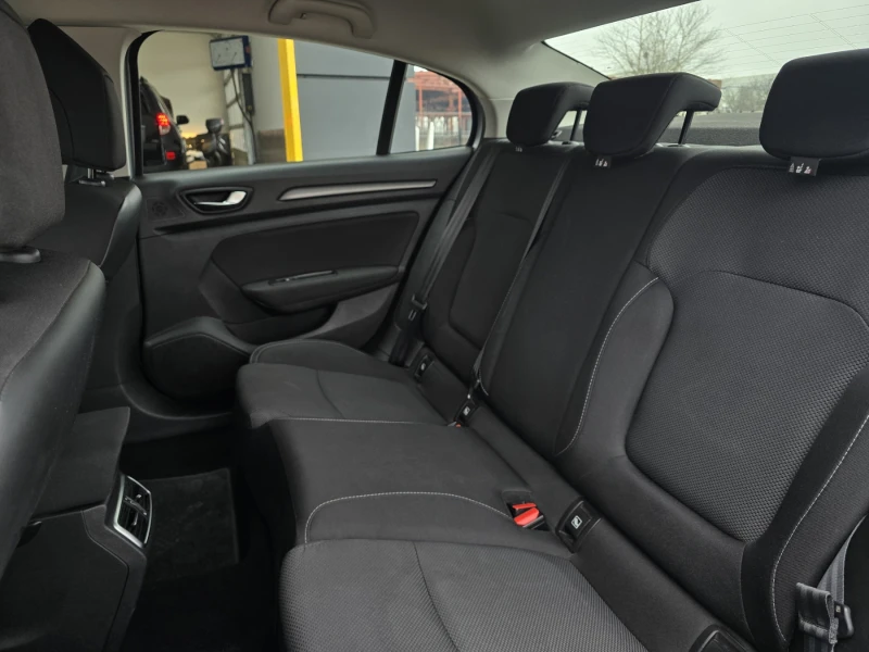 Renault Megane 1.3TCe/140к.с/Techno, снимка 12 - Автомобили и джипове - 53451253