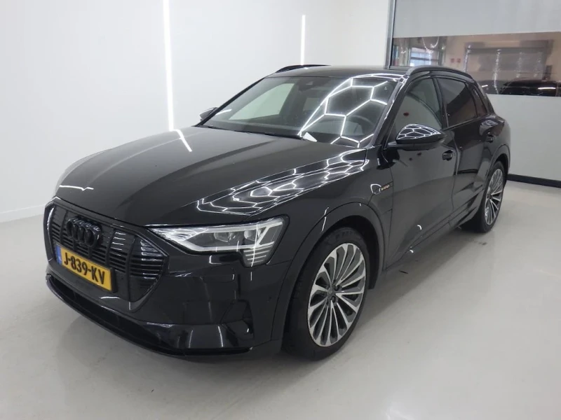 Audi E-Tron 55 - 95kW - 408k.c. Quattro S Line Business - 58950 лв. / 30140.66 € - 44417204 1