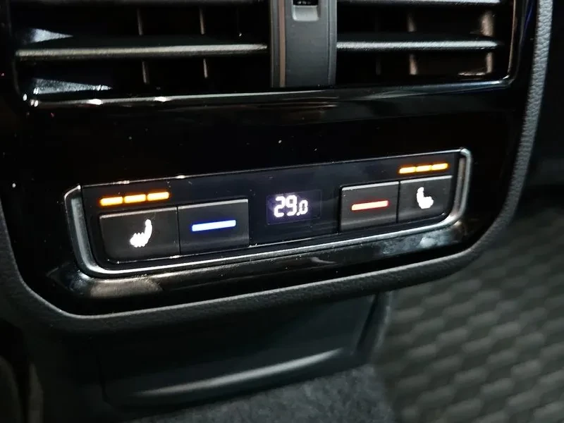 VW Arteon 2.0 Tdi Prestige 4Motion, снимка 17 - Автомобили и джипове - 55085325