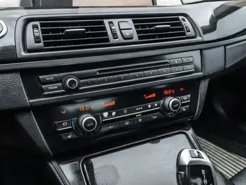BMW 535 XDRIVE* ПОДГРЕВ* ШИБИДАХ* CARFAX , снимка 12 - Автомобили и джипове - 55426677