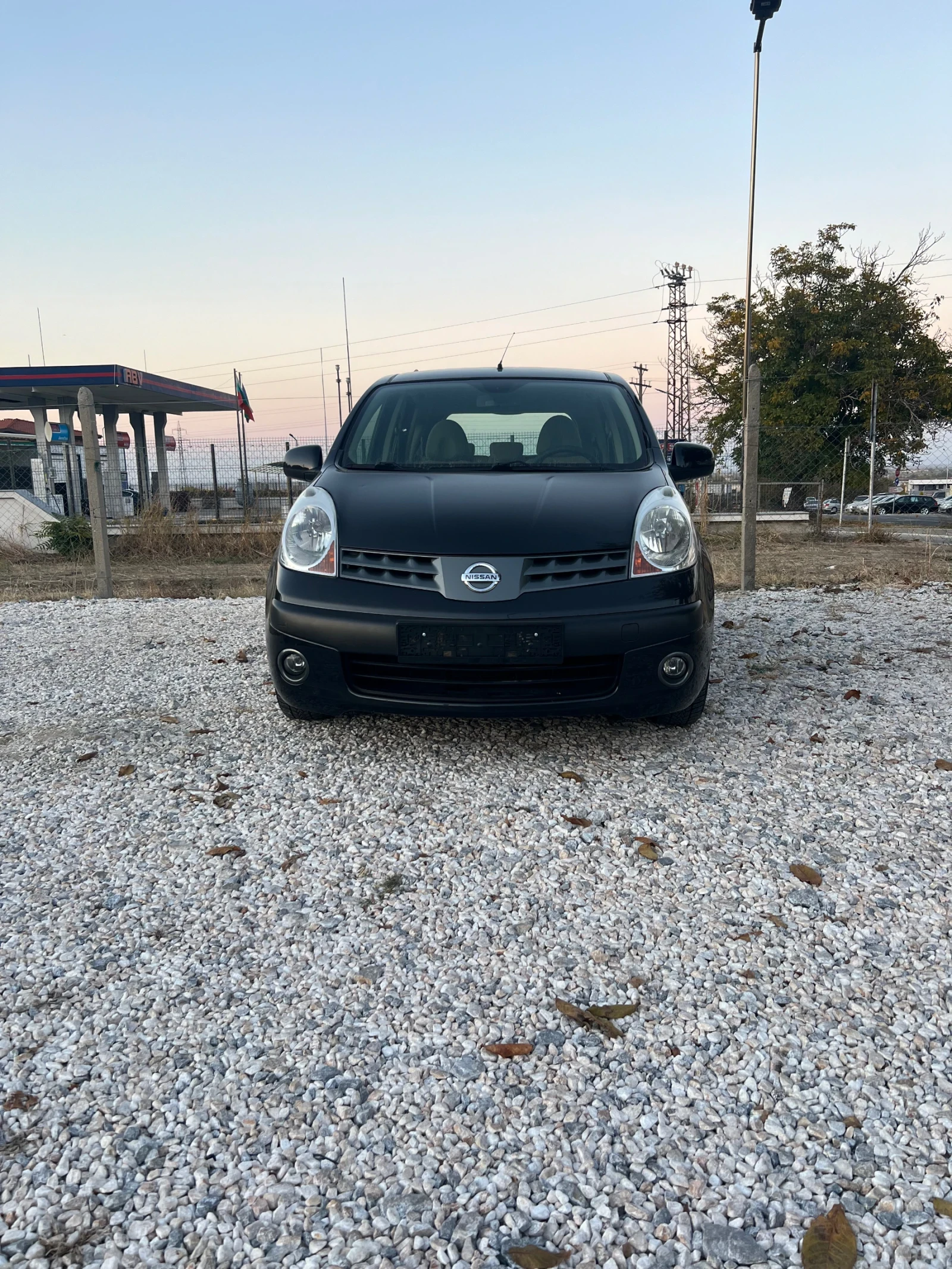 Nissan Note 1.4 i  - изображение 4