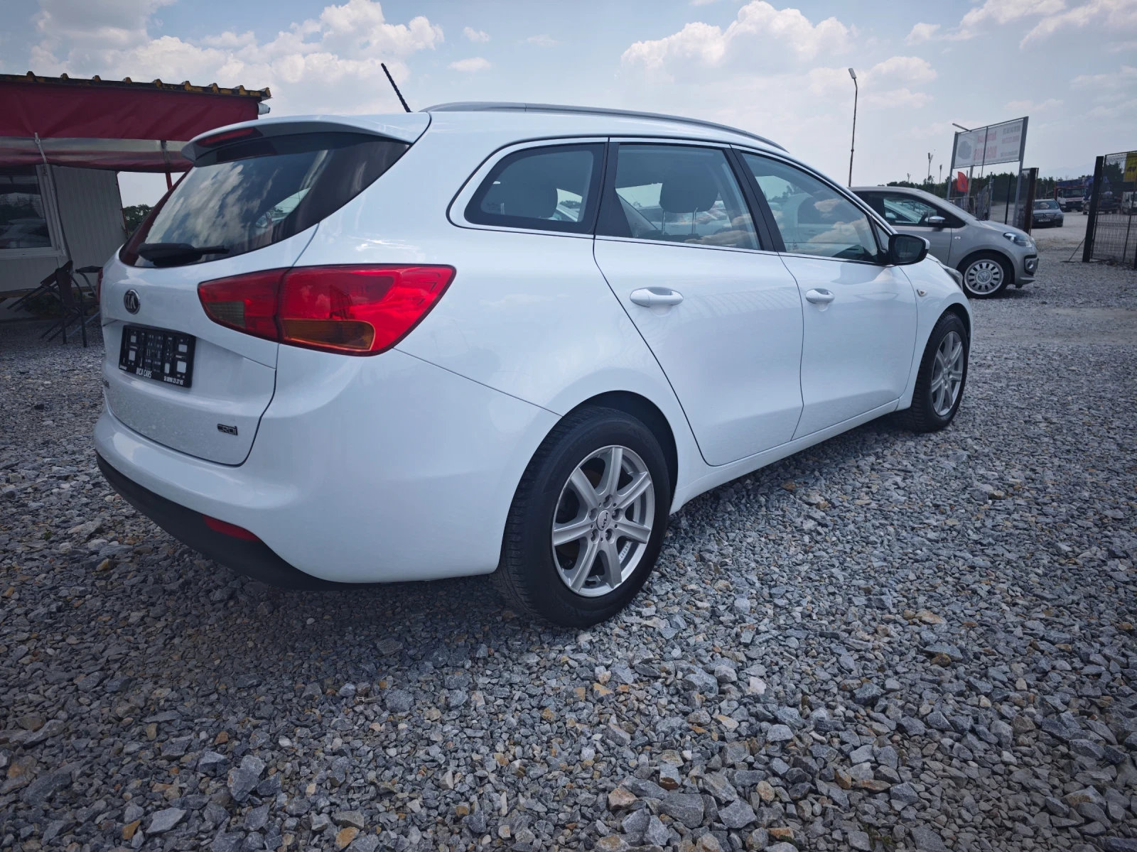 Kia Ceed 1.6crdi 136к.с - изображение 4